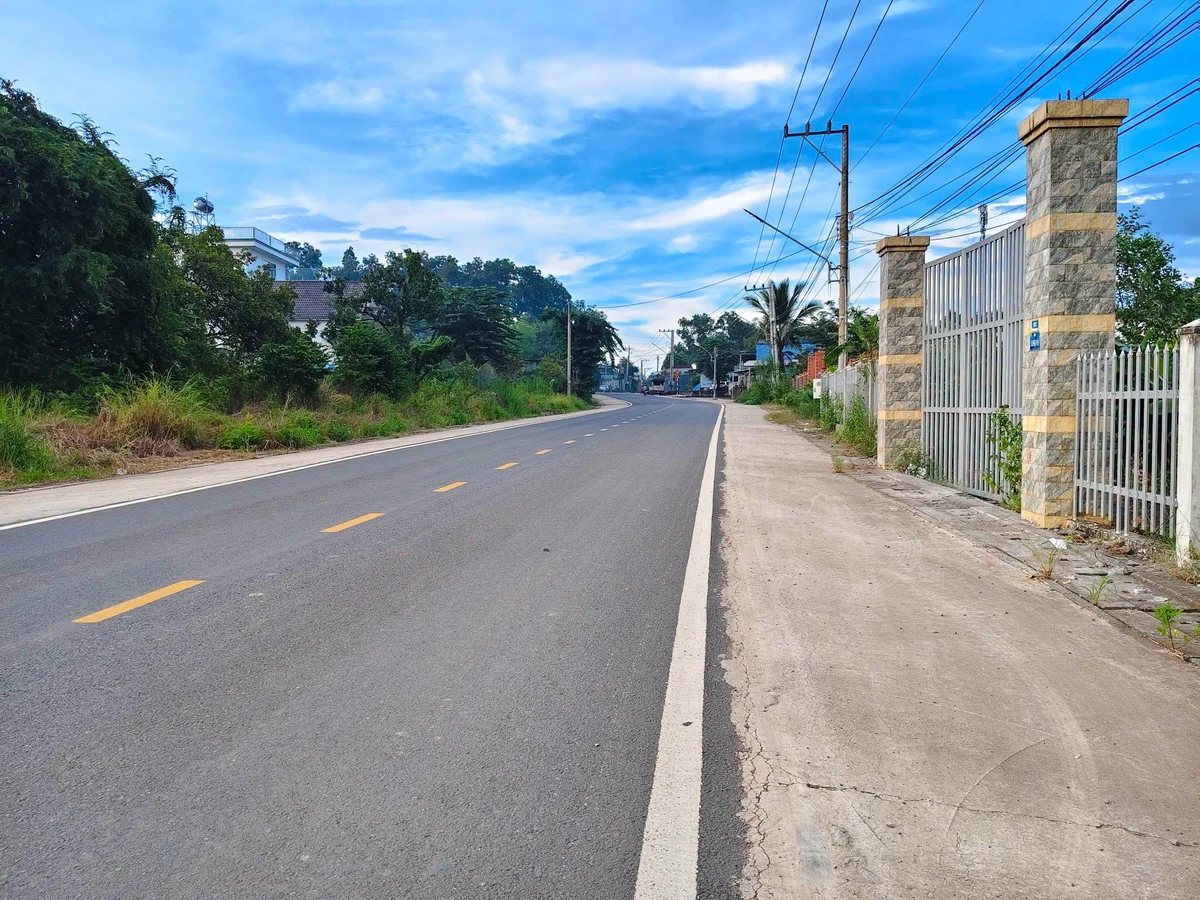 Bán đất 1.700m² mặt tiền rộng, có 100m² thổ cư tại trung tâm Đồng Xoài, Bình Phước - Ảnh thu nhỏ 3