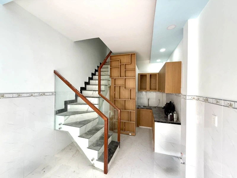 Bán nhà 3 tầng 18m2 sát Võ Văn Ngân, Linh Chiểu, Thủ Đức giá 1,3 tỷ