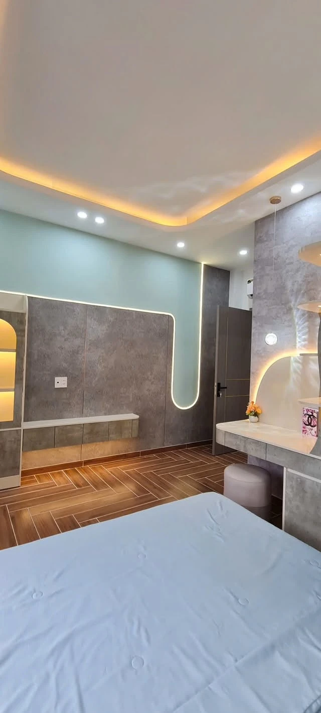 Bán nhà mặt tiền 4PN 5WC 44m² Tân Bình gần sân bay, 6 tỷ 280 - Ảnh 1