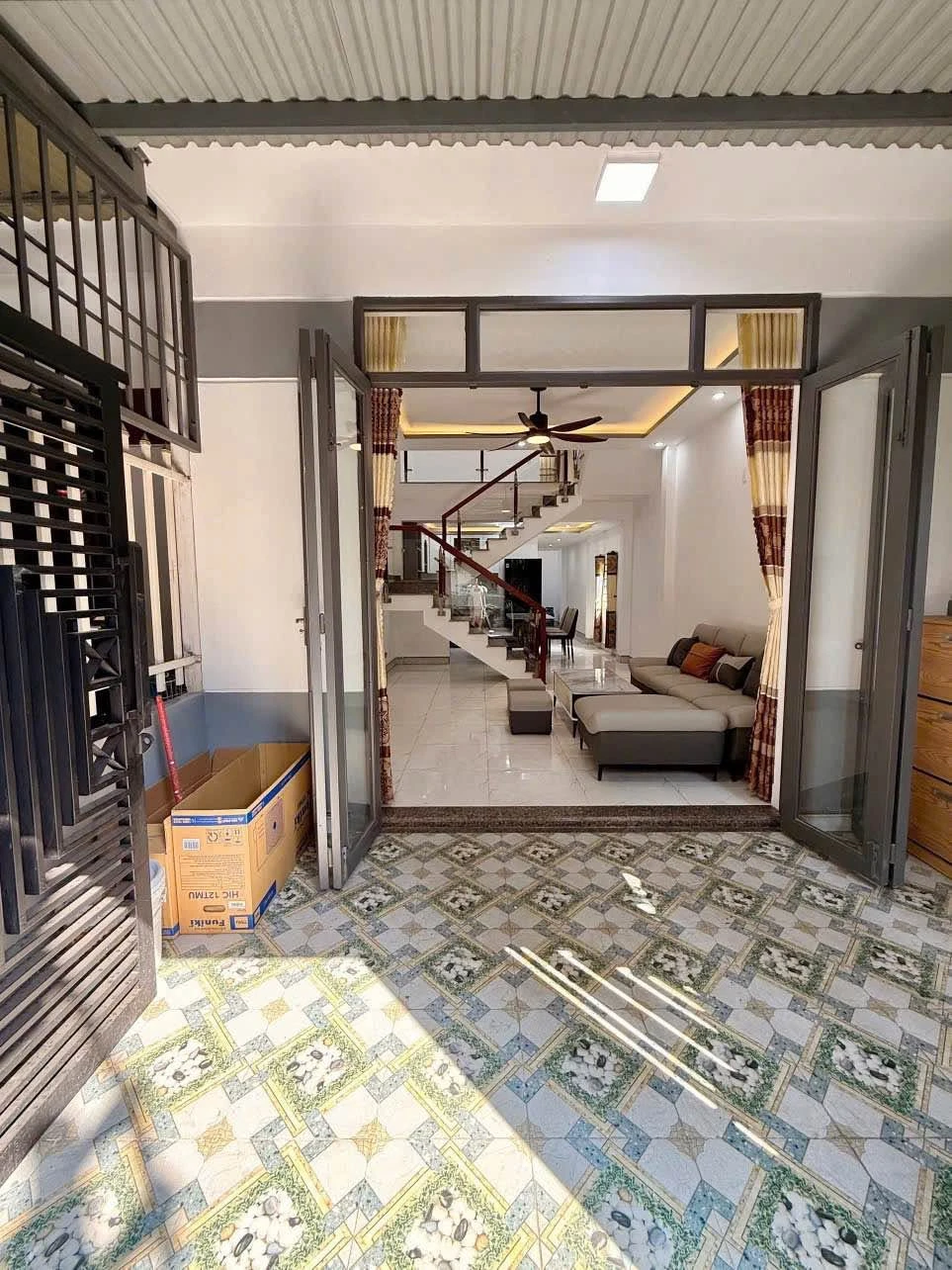 Cho thuê nhà 2 tầng 3PN, 75m² kiệt Âu Cơ - Ảnh 1