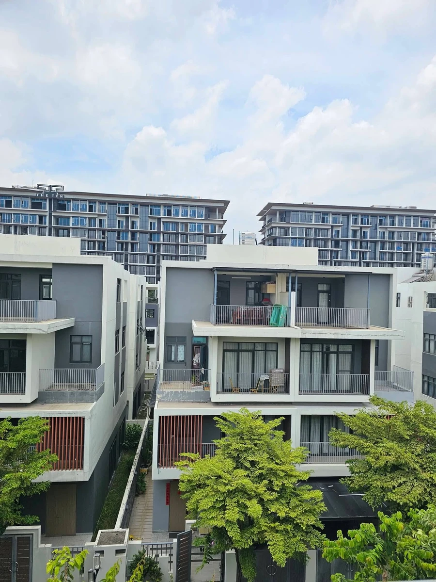 Bán nhà phố 4 tầng Khu HARUKA Bình Dương, 265m², 15 tỷ - Ảnh 1