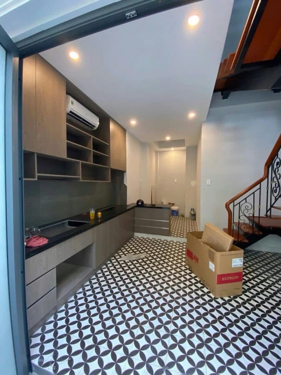 Bán nhà hẻm 5 tầng 4,35x7m đường Đoàn Văn Bơ, Quận 4, giá nhỉnh 4 tỷ - Ảnh thu nhỏ 4