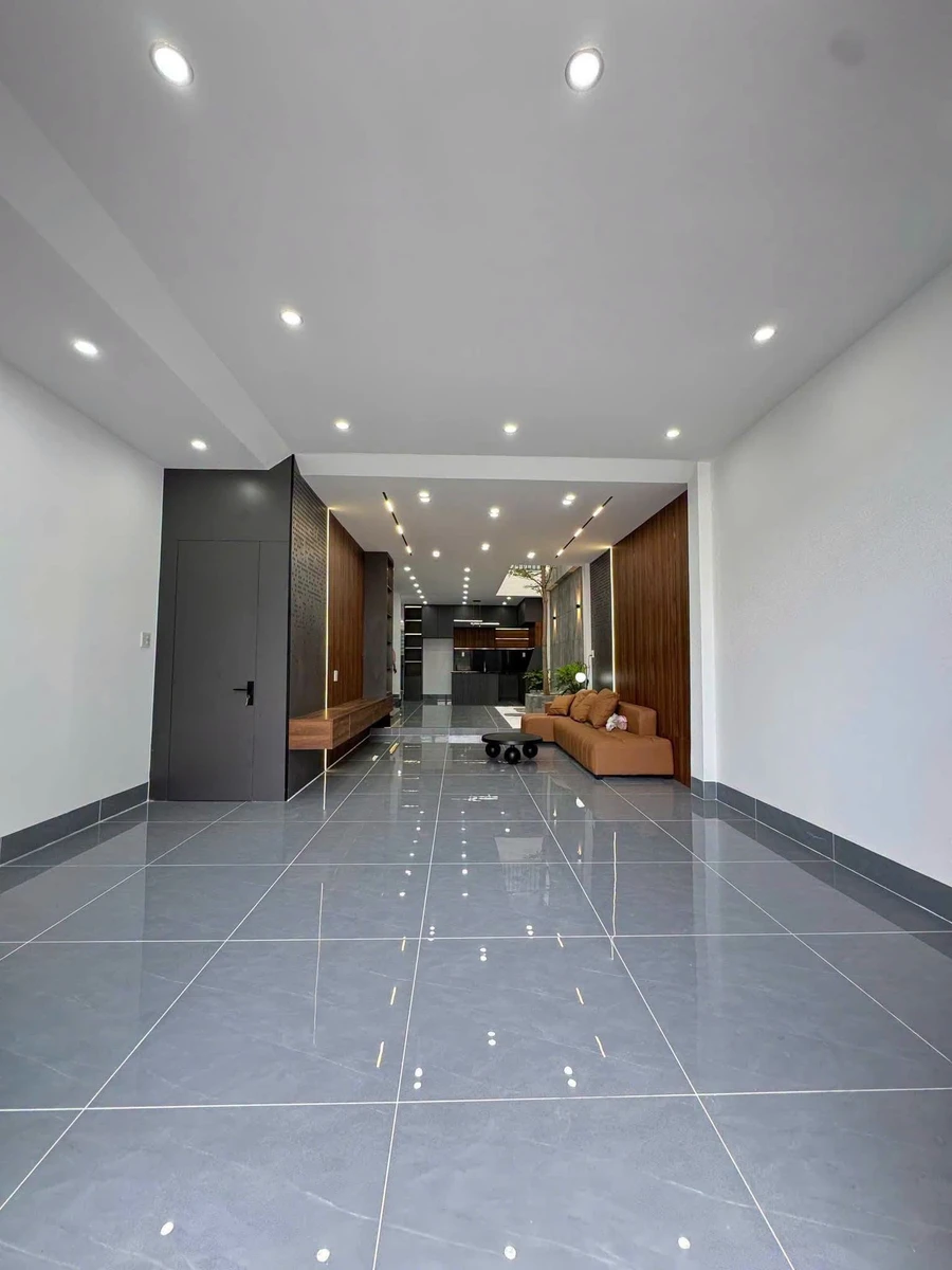 Bán nhà mặt tiền Phan Văn Trường 5x20m Rạch Giá 2,678 tỷ - Ảnh thu nhỏ 2