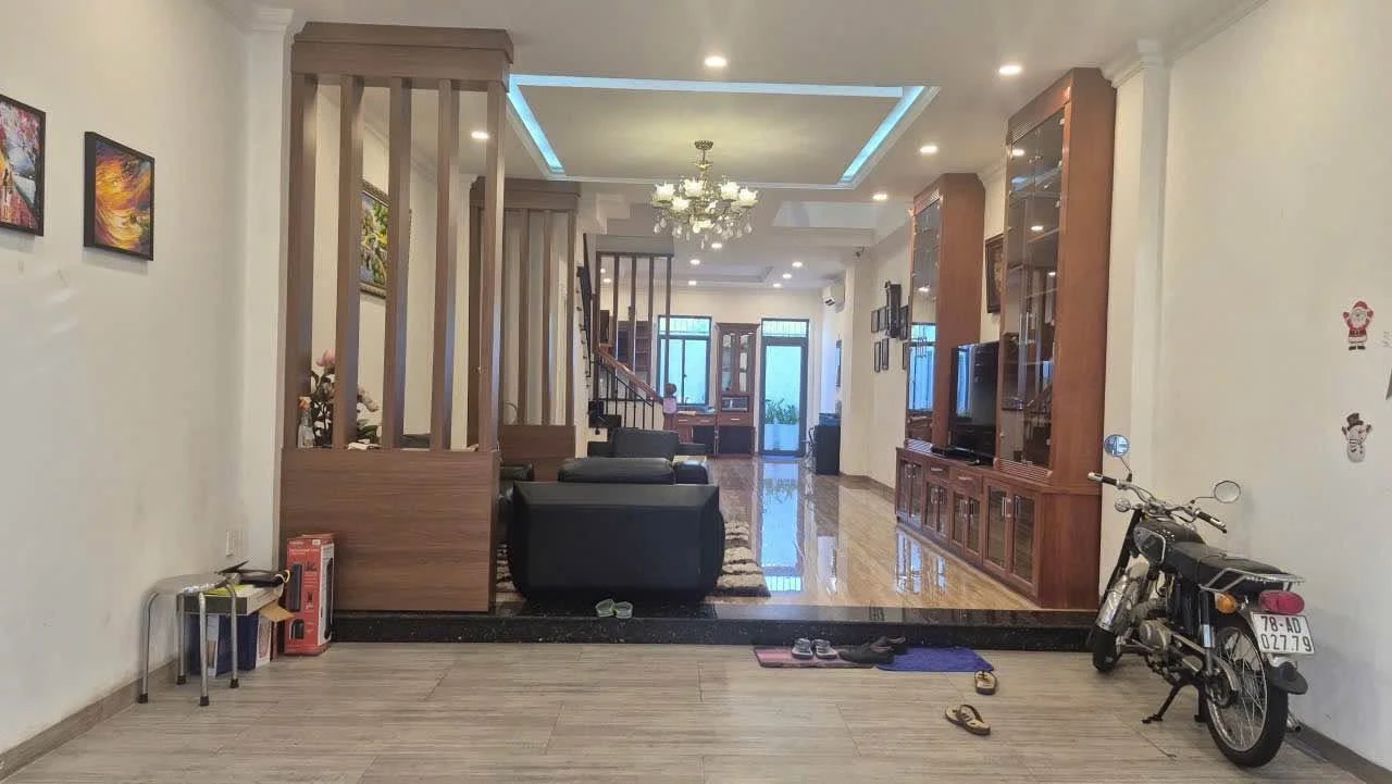 Bán nhà 3 tầng 100m2 full nội thất KĐT VCN Phước Hải, Nam Nha Trang, giá 16,5 tỷ - Ảnh 1