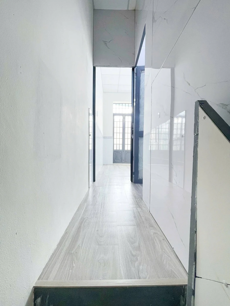 Bán nhà 1 trệt 1 lầu 3x8m, 2PN, sổ hồng riêng, Xuân Thới Đông, Hóc Môn, giá 2,25 tỷ - Ảnh thu nhỏ 2