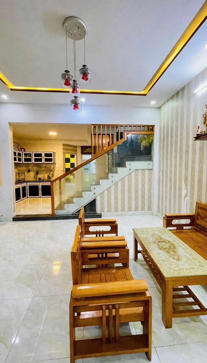 Bán nhà 81m2, 3 phòng ngủ sau bến xe Trần Đình Nam - Ảnh 1