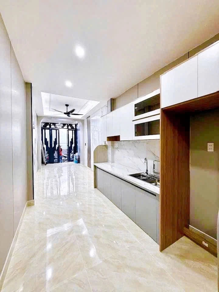 Bán nhà hẻm Xóm Chiếu Quận 4, 45,5m², 1 trệt 1 lầu, 3PN, giá 4,55 tỷ - Ảnh thu nhỏ 3