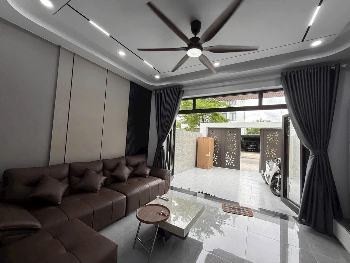 Bán nhà 3 tầng + 1 tum, 100m² có thang máy, Nha Trang - Ảnh thu nhỏ 4