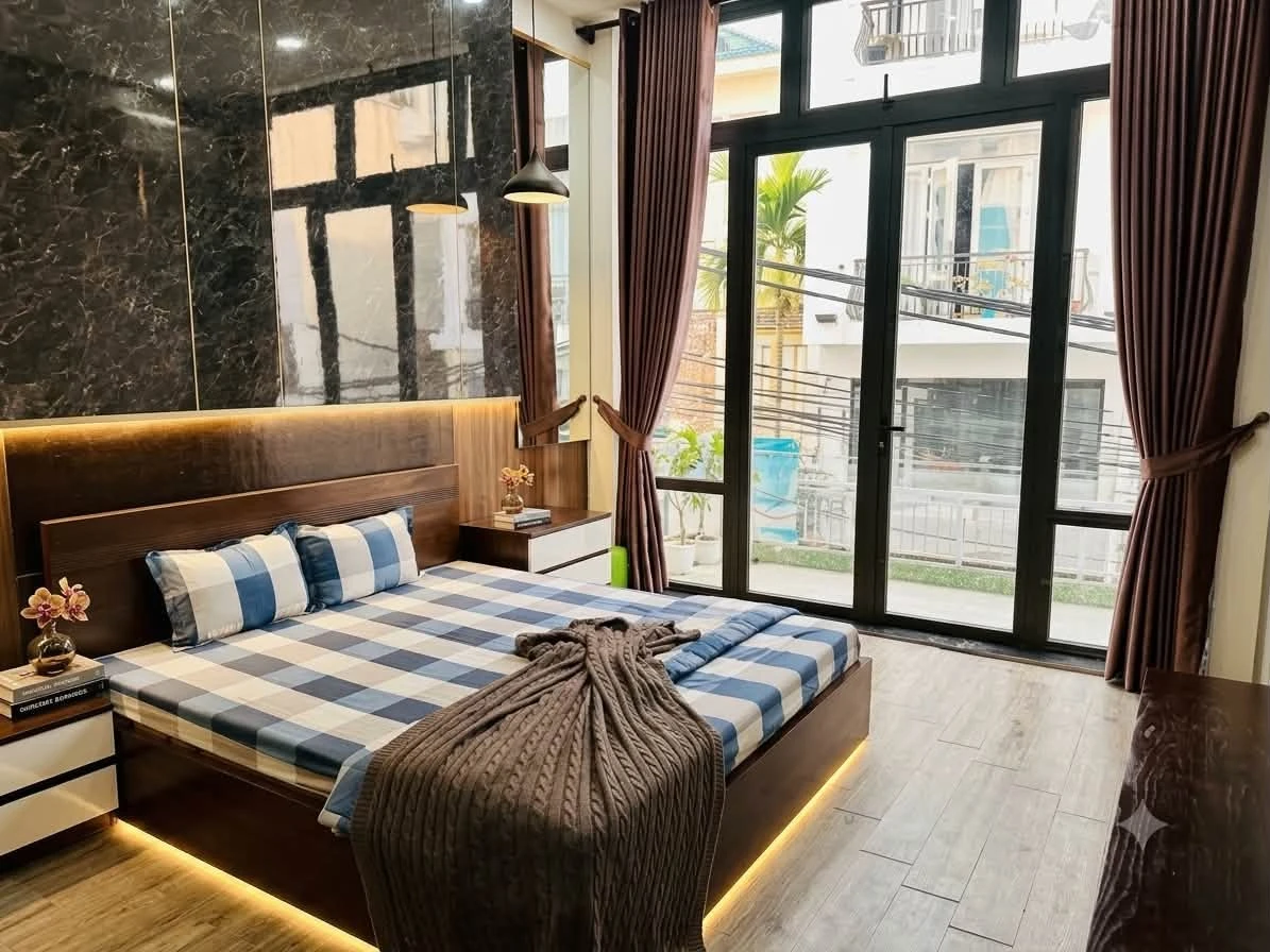 Bán nhà 5 tầng mặt đường Văn Cao, 60m2, 7 PN, 4,85 tỷ - Ảnh thu nhỏ 2