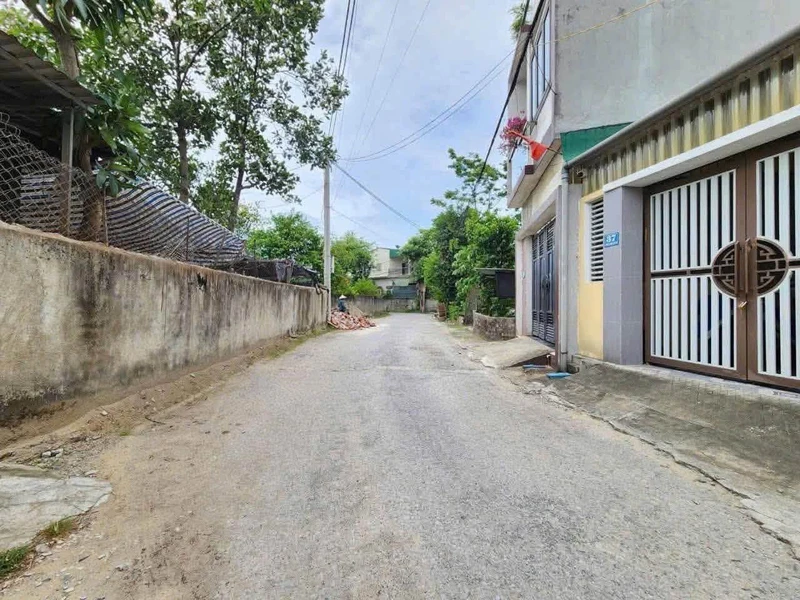Bán nhà cấp 4 75m2 đường 8m, 2 phòng ngủ, Hưng Lộc, TP Vinh