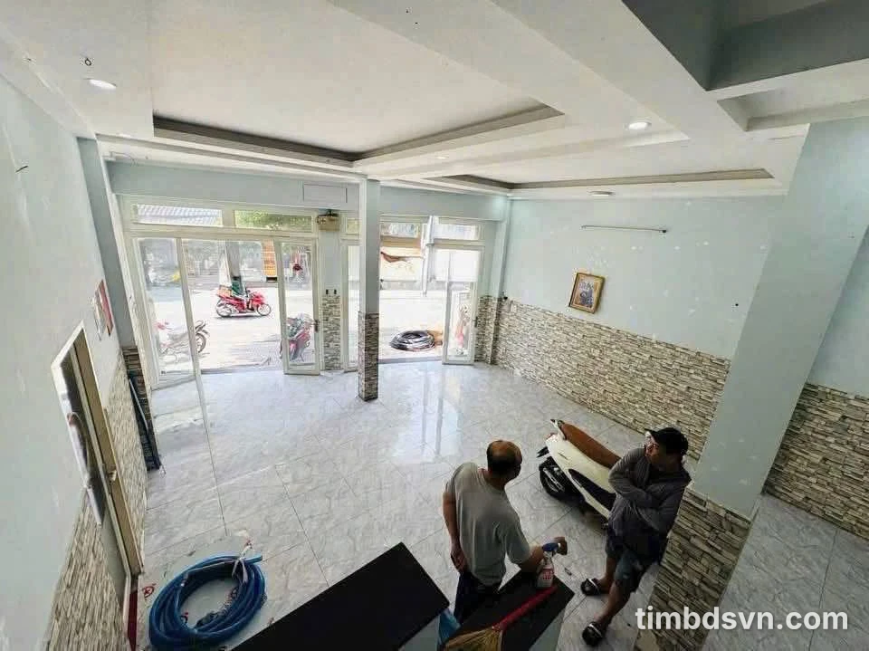 Cho thuê nhà mặt tiền 4 phòng Quận 6 - 77m² - Ảnh thu nhỏ 2