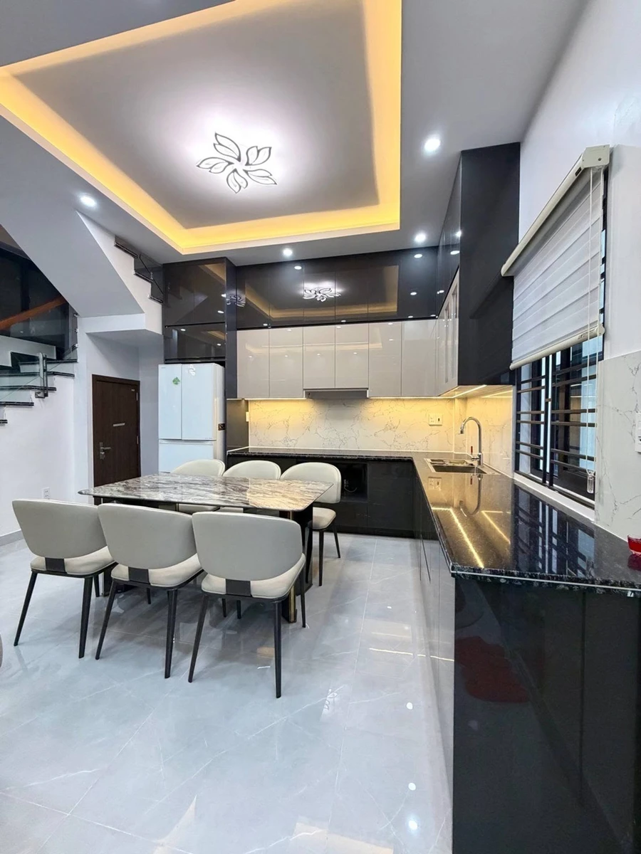 Bán nhà 4 tầng 41m2 4 phòng ngủ 4 tỷ Hóc Môn - Ảnh thu nhỏ 2