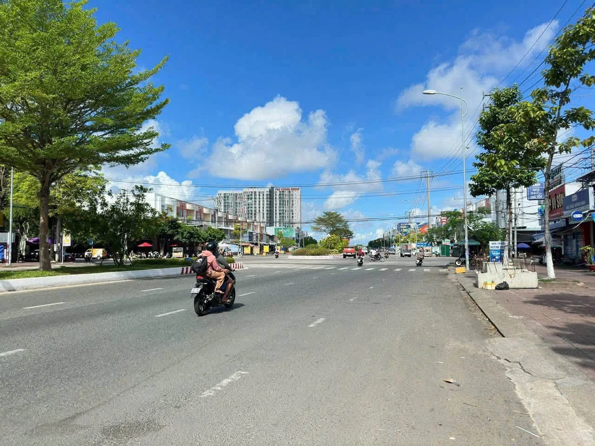 Bán nhà mặt tiền Phan Thị Ràng, Rạch Giá 250m² 12 tỷ - Ảnh thu nhỏ 2