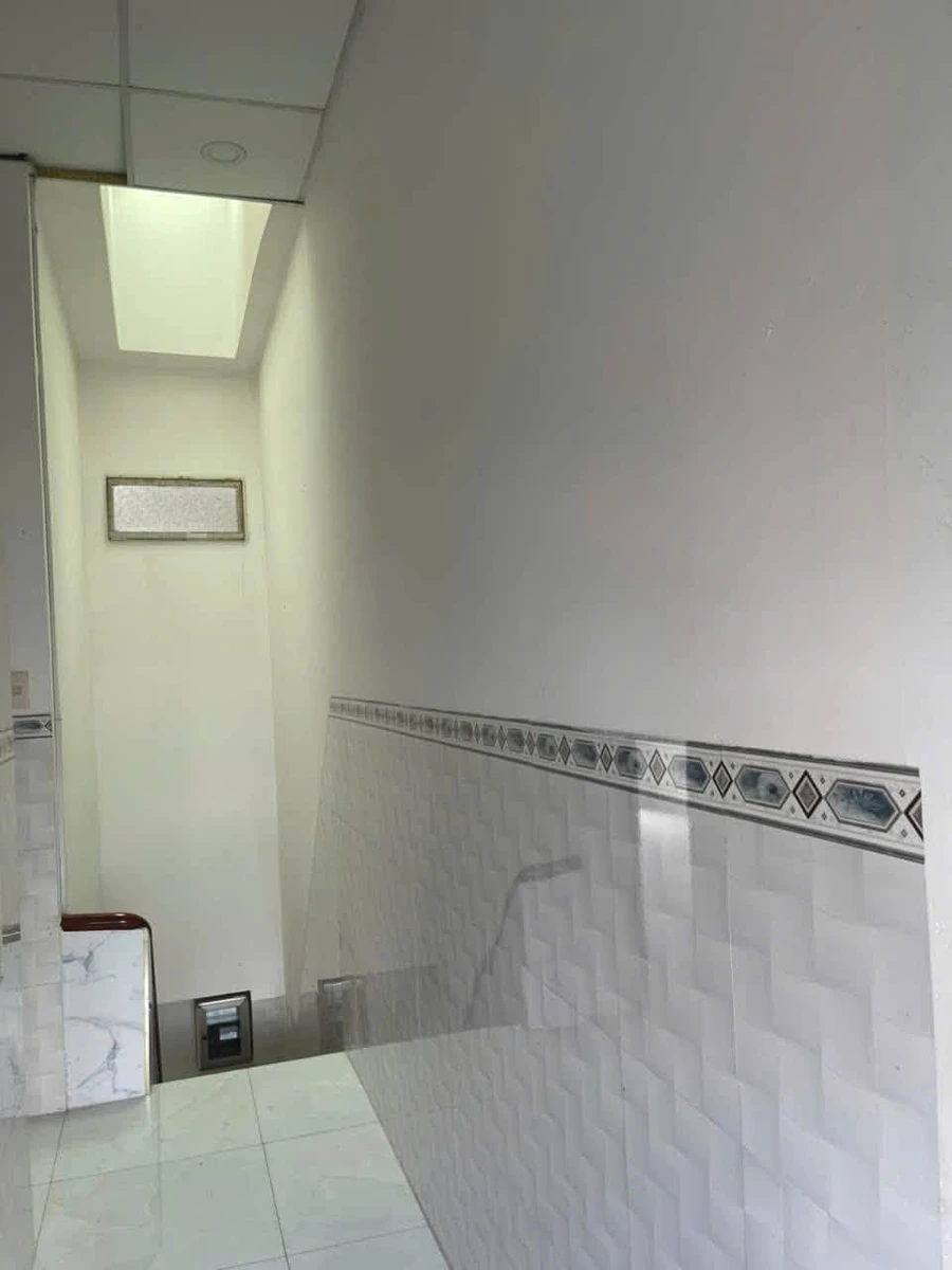 Bán nhà hẻm Dương Văn Nga, 42m², 2 phòng, 2 WC – Nha Trang 2.2 tỷ - Ảnh thu nhỏ 5