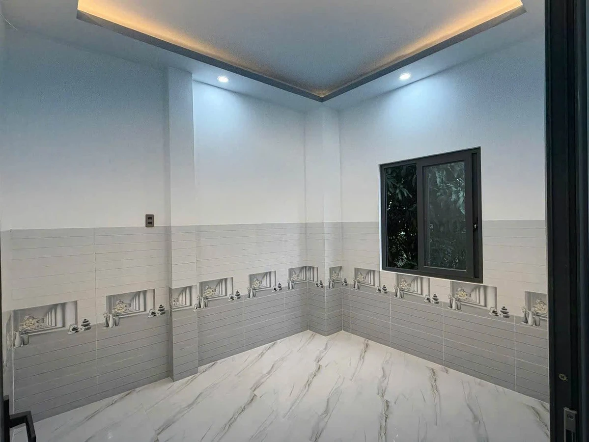 Bán nhà 1 trệt 1 lầu 2 phòng ngủ 50m2 khu dân cư sau sân vận động, Phường Long Châu, Vĩnh Long - Ảnh thu nhỏ 4