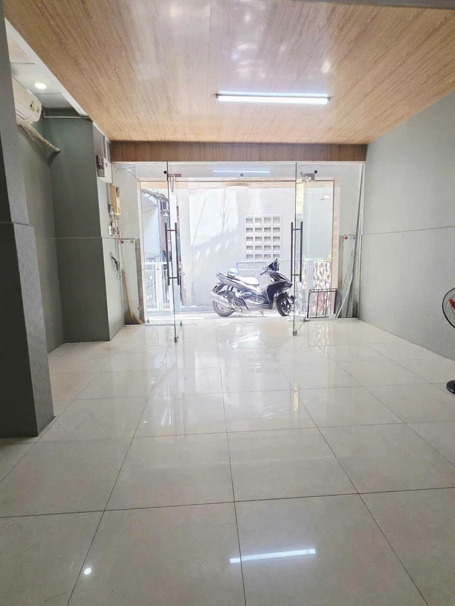 Bán nhà 4 tầng 5 PN Quận 1 giá 11 tỷ 5 - Ảnh thu nhỏ 4