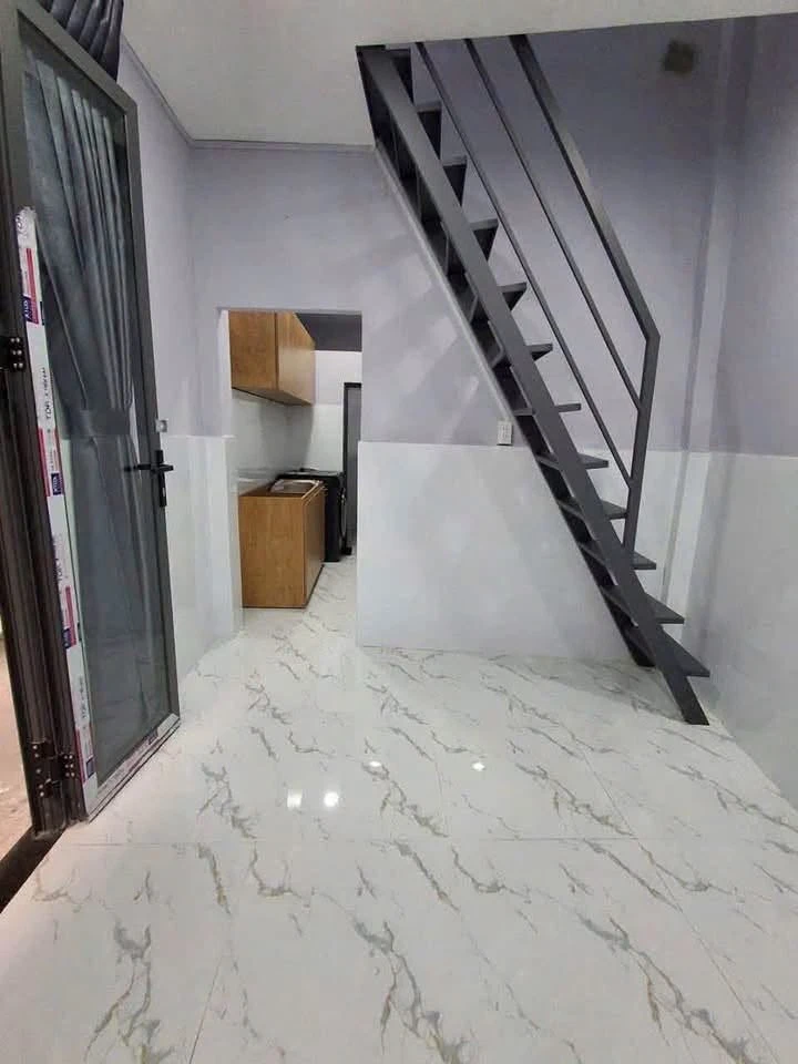 Nhà riêng bán 1 tỷ 680 triệu Quận 8, 17.5m² có sổ hồng - Ảnh thu nhỏ 3