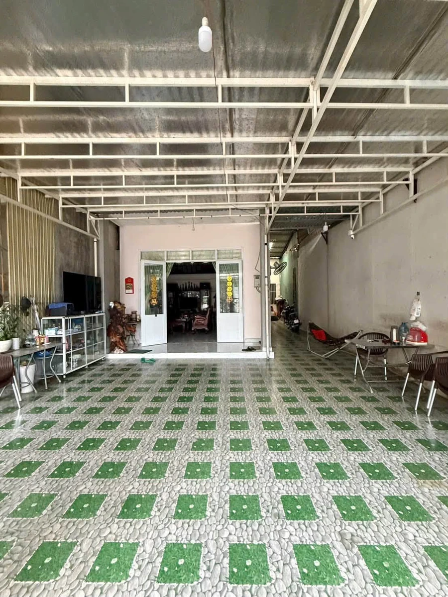 Bán nhà mặt tiền 3 tỷ 150 triệu, 143m², Phường Diên Hồng - Ảnh 1