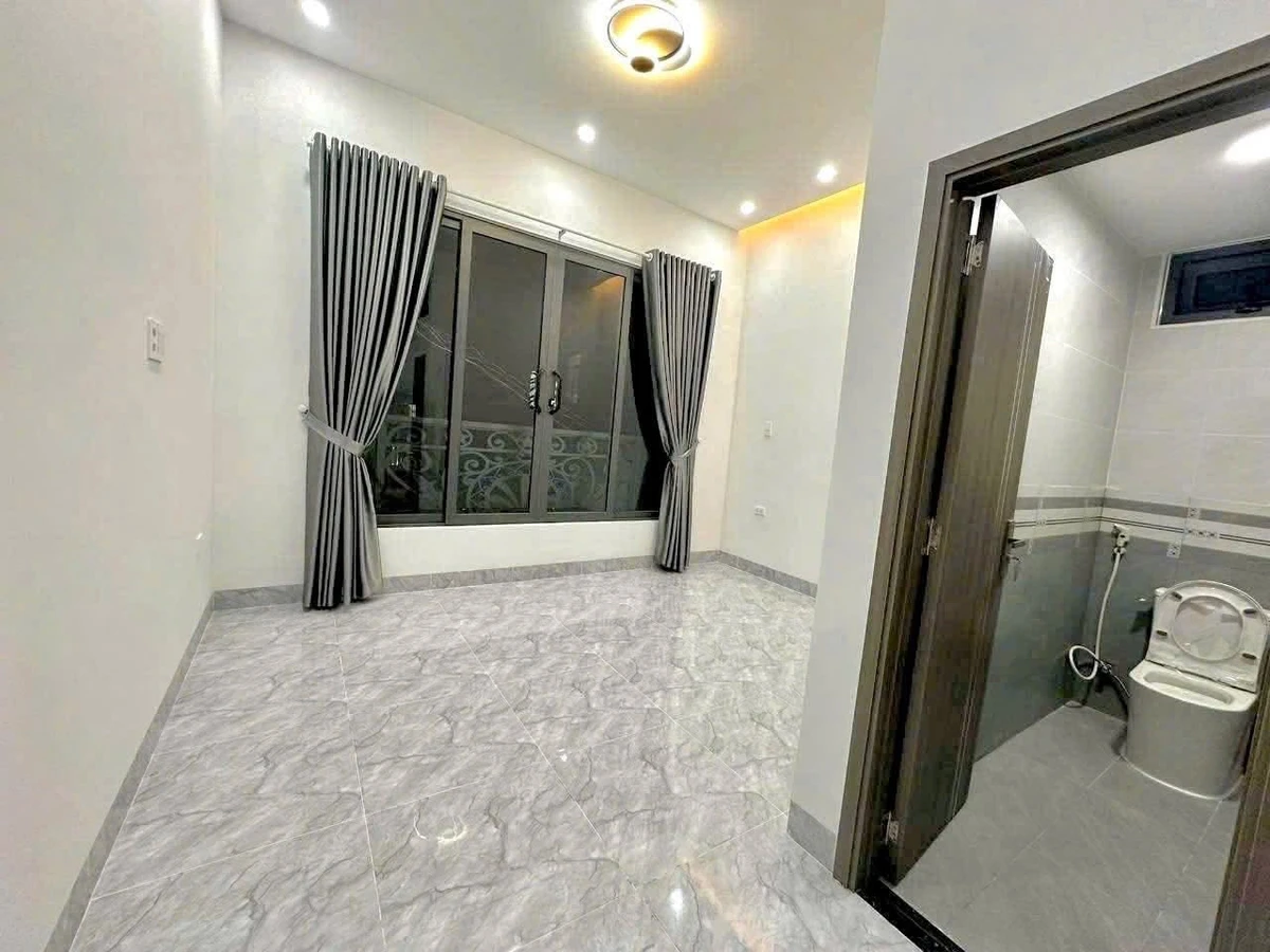 Cho thuê nhà 2PN nội thất cơ bản 40m² Phú Nhuận 15tr/tháng - Ảnh thu nhỏ 3