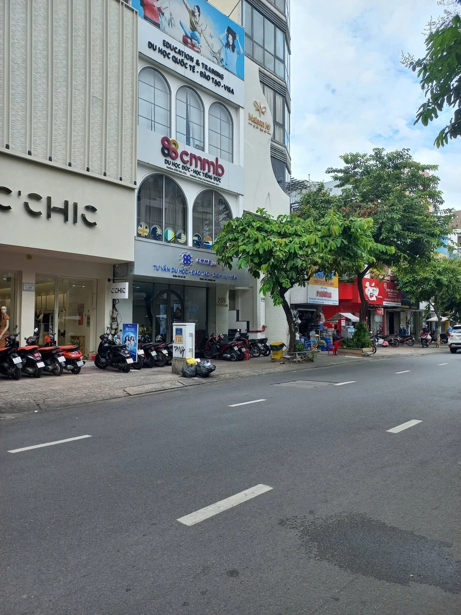 Bán nhà hẻm yên tĩnh Nguyễn Đình Chiểu Quận 3, 44m2, trệt 2 lầu sân thượng, giá 13,9 tỷ - Ảnh 1