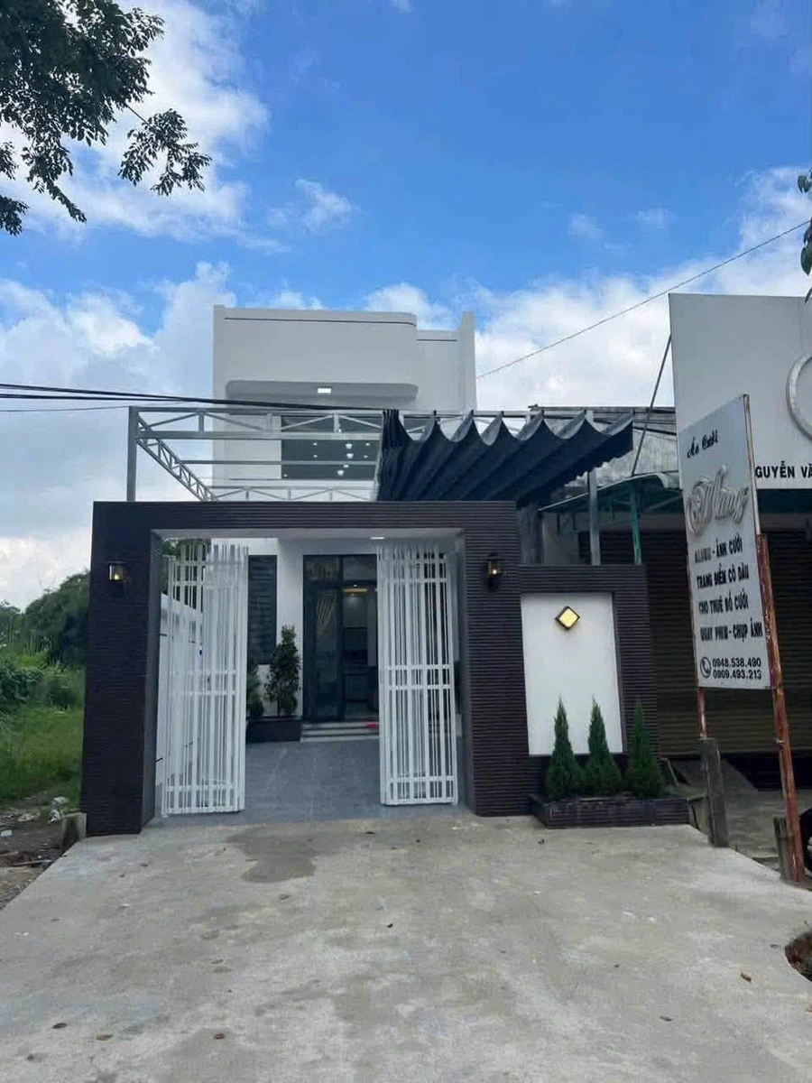 Bán nhà mặt tiền Nguyễn Văn Linh Tây Ninh 80m² 2,39 tỷ - Ảnh 1