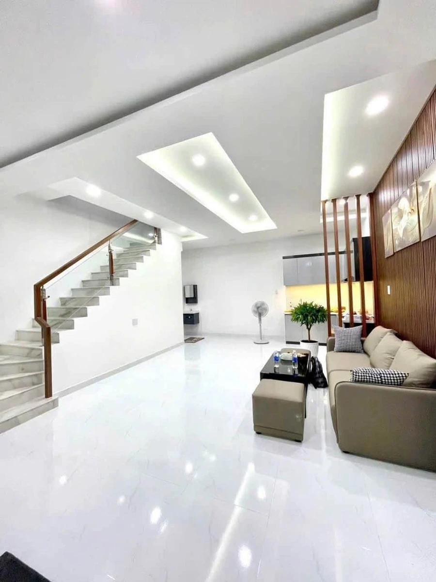 Bán nhà Tây Thạnh 42m² 2PN gần sân bay, 5 tỷ - Ảnh 1