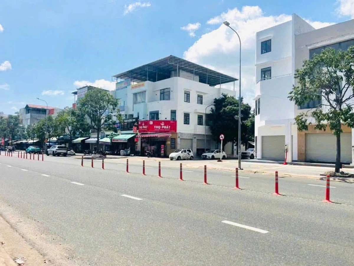 Bán 2 lô đất góc 230m² mặt tiền Võ Văn Kiệt, Bà Rịa 13 tỷ - Ảnh 1