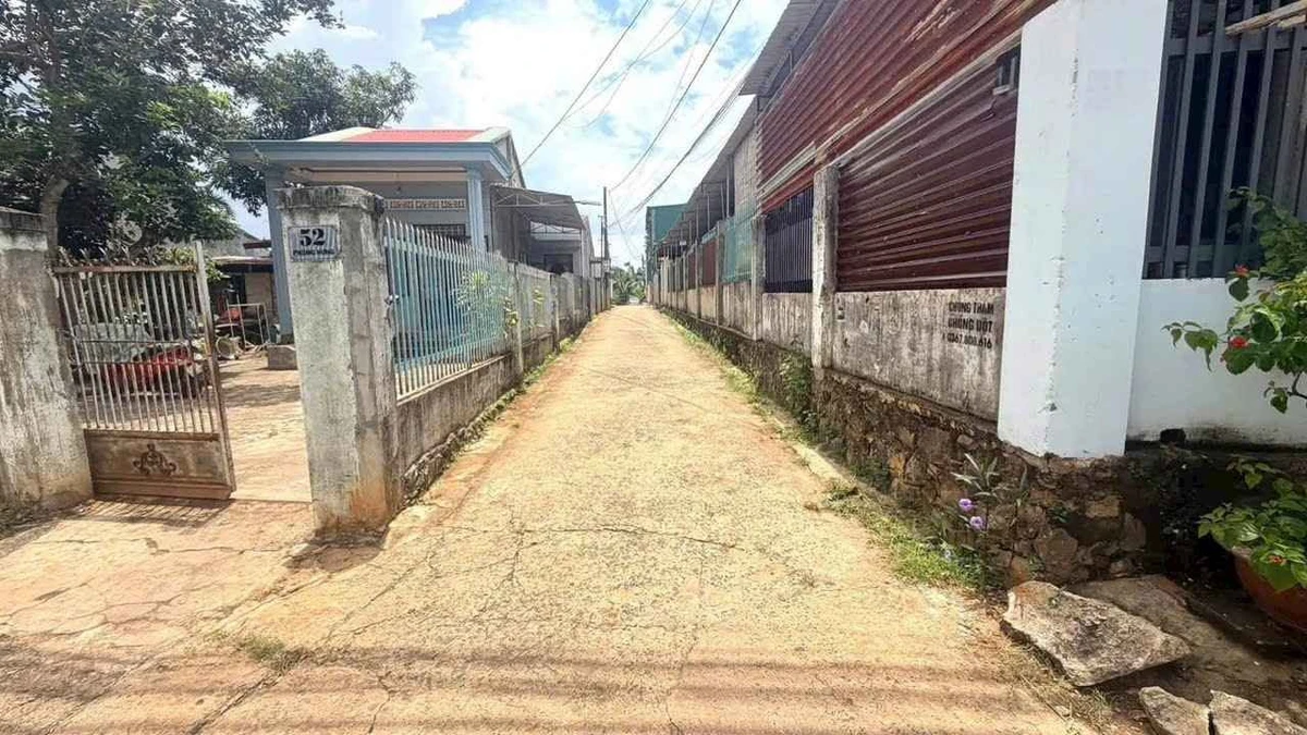 Bán lô đất 7x10m hẻm 52 Phùng Hưng đối diện Đại học Tây Nguyên, Buôn Ma Thuột - Ảnh thu nhỏ 2