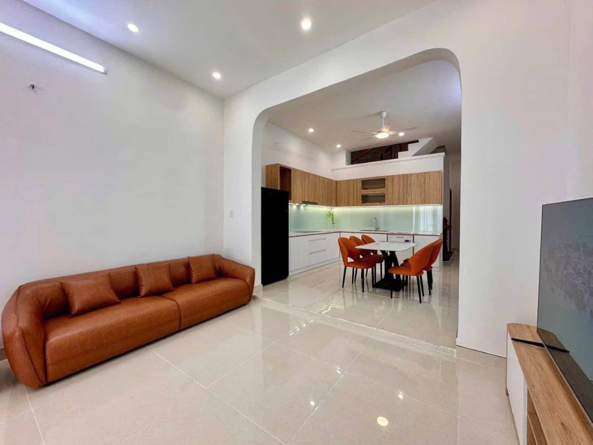 Bán nhà 1 trệt 1 lầu Vũng Tàu 69m2, 3PN, giá 7,9 tỷ - Ảnh thu nhỏ 2