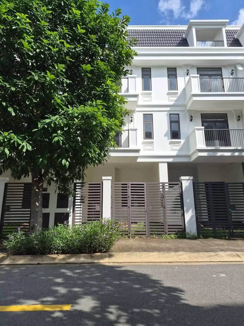 Bán nhà phố La Vida Vũng Tàu 102m² 8,6 tỷ - Ảnh 1