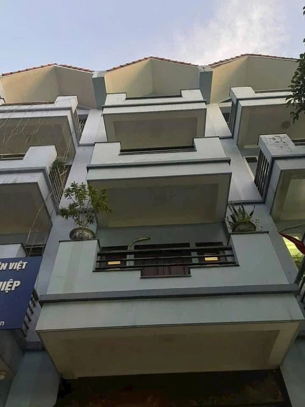 Bán nhà liền kề 4 tầng 60m2 hơn 10 tỷ Nam La Khê