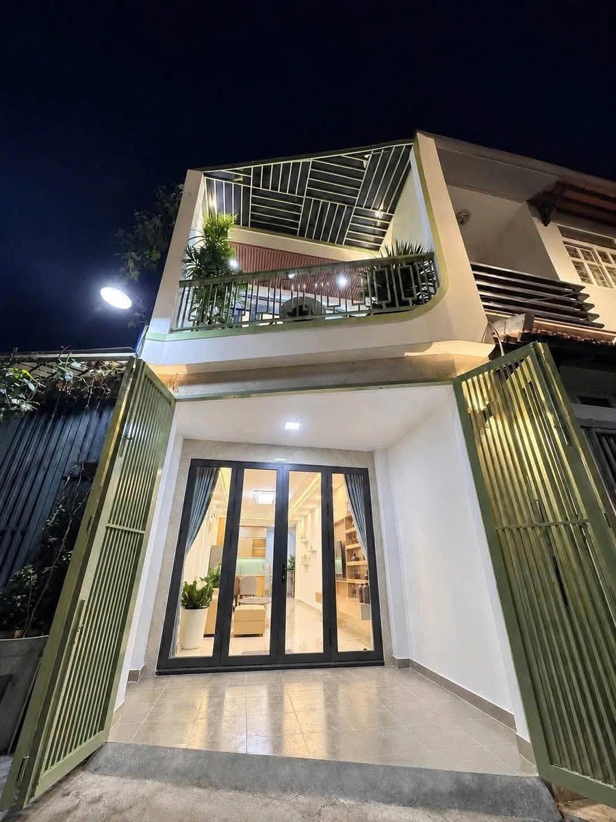 Bán nhà phố 4PN, 75.8m2 đường Nguyễn Kiệm, Phú Nhuận 10.9 tỷ - Ảnh 1
