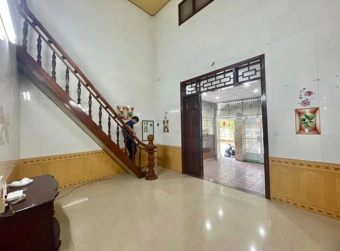 Cho thuê nhà mặt tiền 101m² 2PN đường Lê Viết Lượng - Ảnh thu nhỏ 2