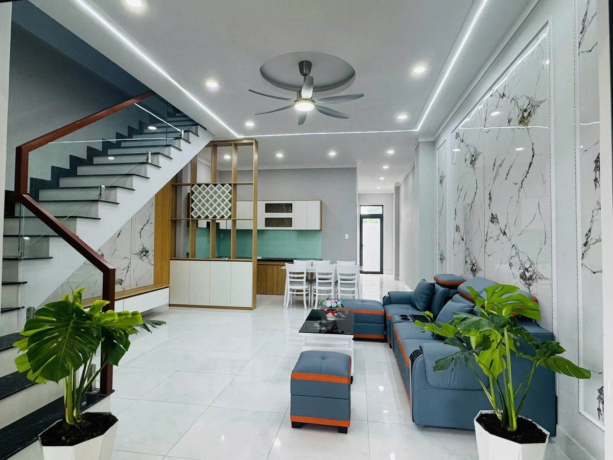 Bán nhà trệt lầu 3PN, 100m² tại Bến Cát, giá 2 tỷ 560 triệu - Ảnh thu nhỏ 4