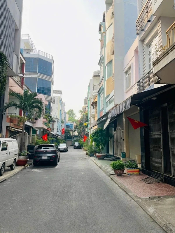 Bán nhà hẻm ô tô 8m 53m2 4 tầng gần Lạc Long Quân, Tân Bình, giá nhỉnh 10 tỷ