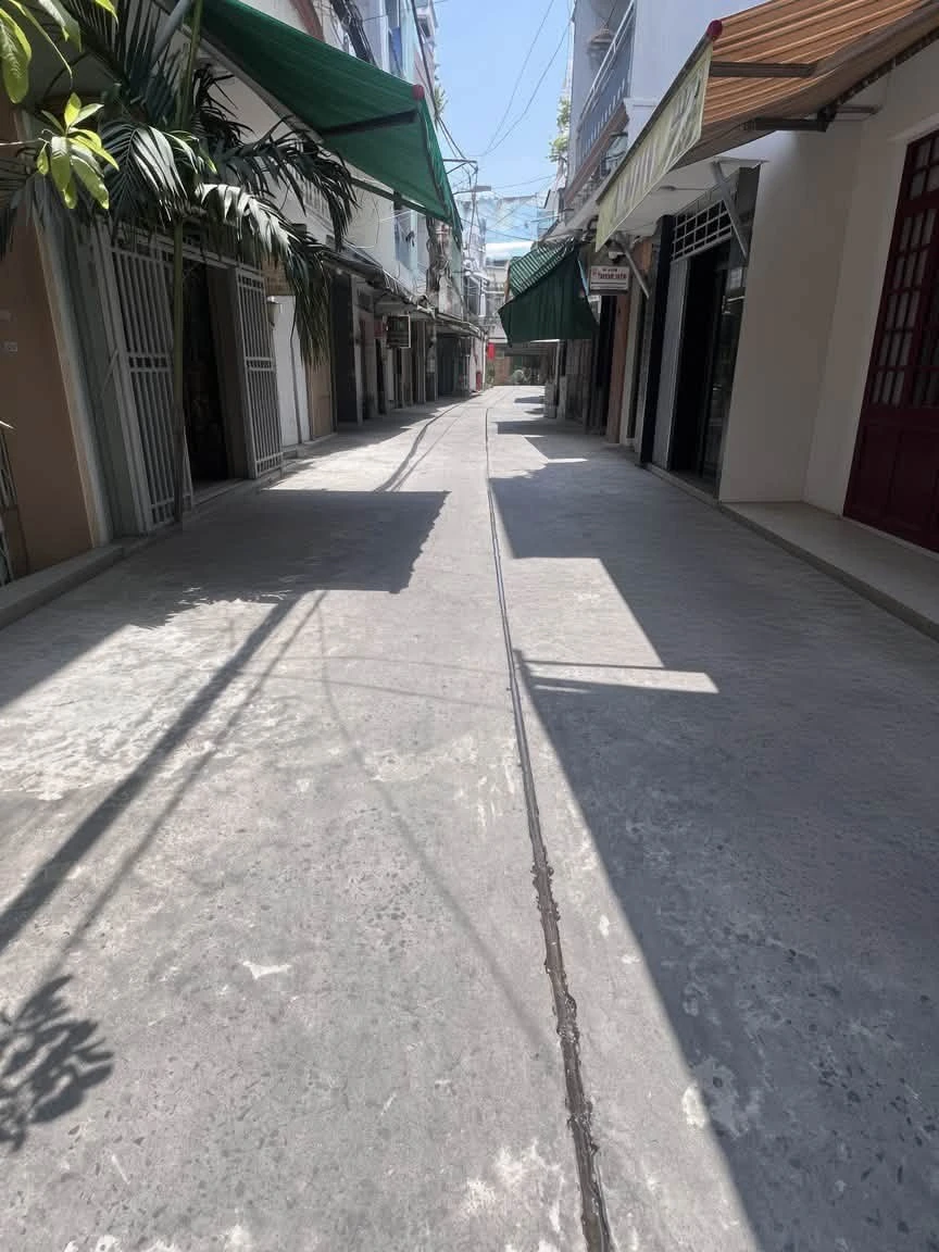 Bán nhà hẻm 5m Lạc Long Quân, Quận 11, DT 3,5x11, giá nhỉnh 4 tỷ - Ảnh thu nhỏ 2