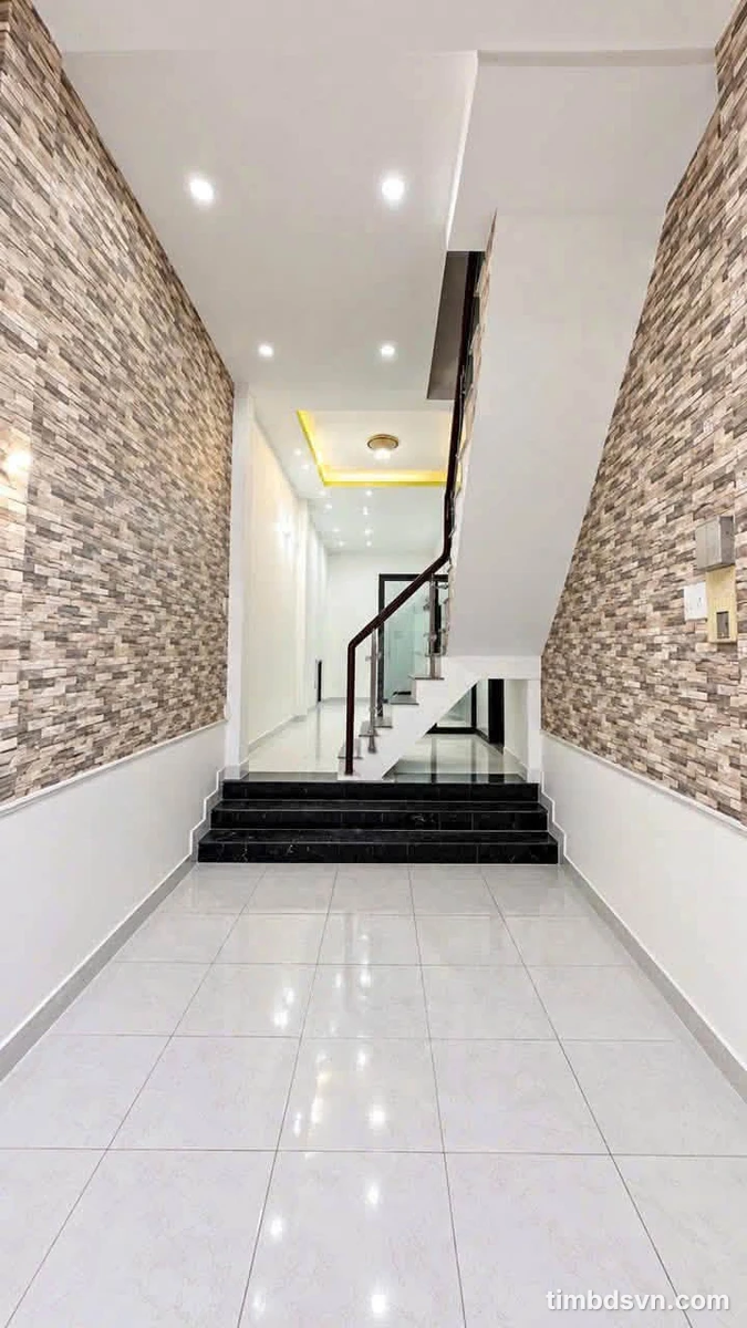 Cho thuê nhà nguyên căn 2PN, 51m² Cách Mạng Tháng 8, Q.3 - Ảnh 1