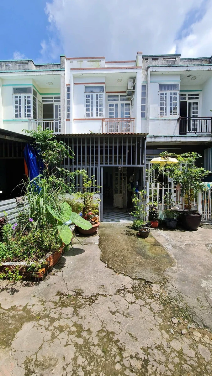 Bán nhà Cần Giuộc 48m2 1 tỷ 300 triệu - Ảnh 1
