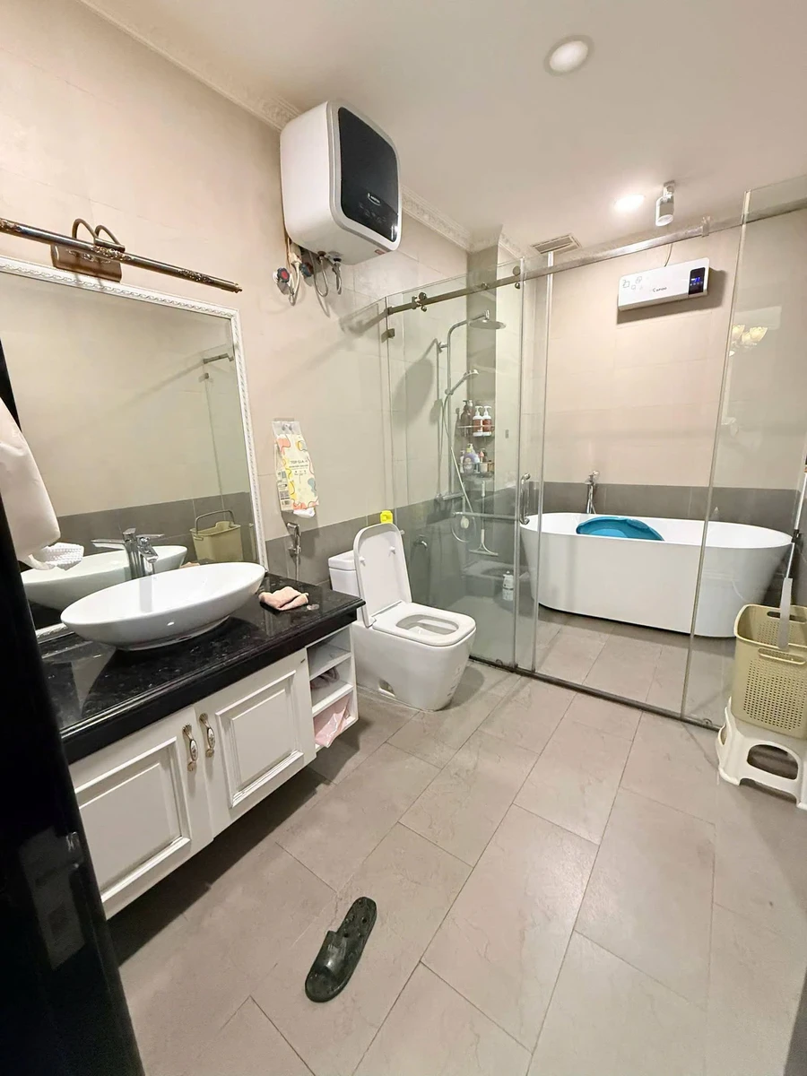 Nhà 4 tầng, 4PN, 150m2 phố Bích Đào, giá 8.99 tỷ - Ảnh thu nhỏ 5