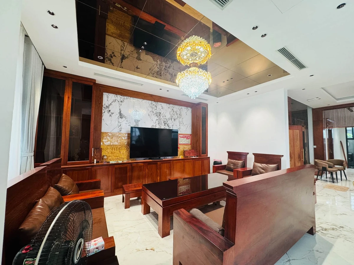 Bán biệt thự 6PN5WC 220m2 full nội thất Vinhomes Heritage - Ảnh thu nhỏ 3