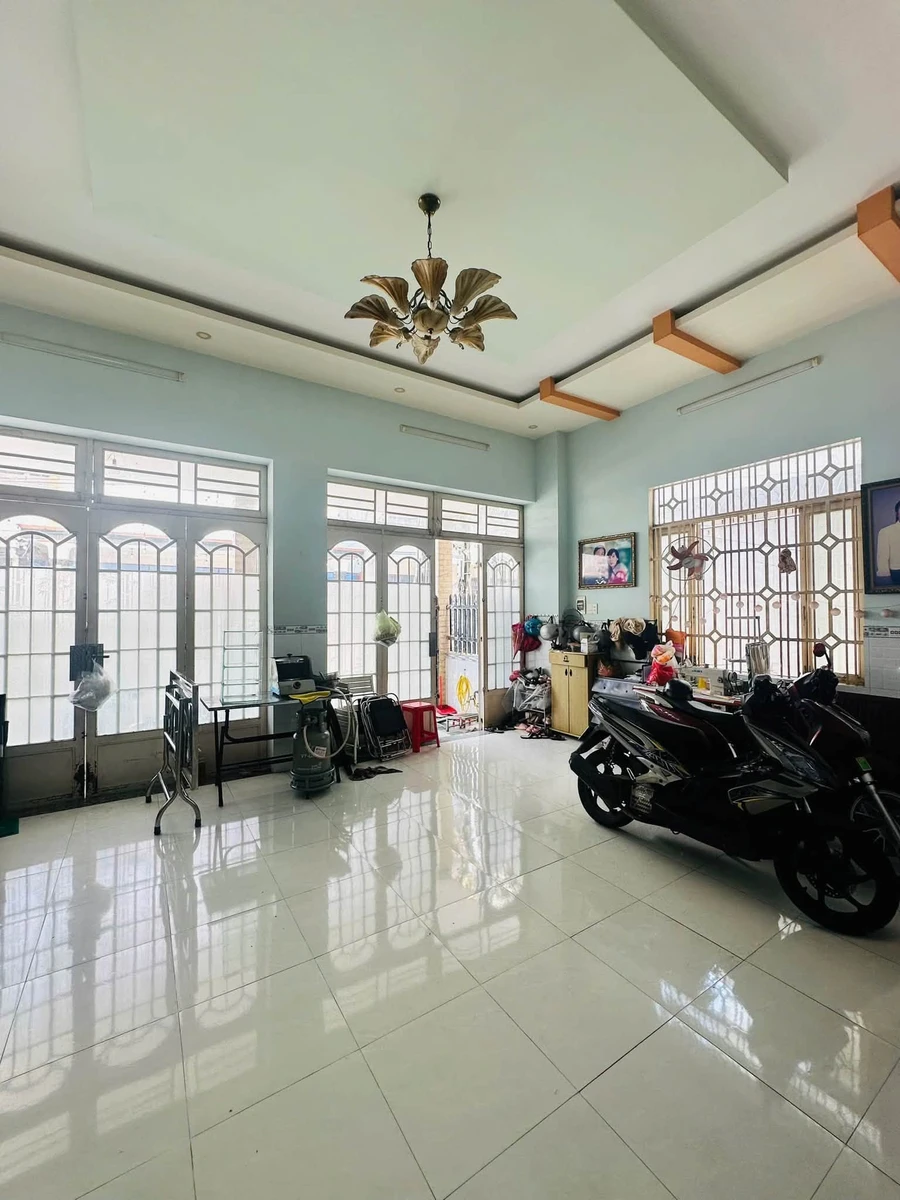 Bán nhà gác lửng ngang 6m 2 mặt tiền gần chợ Tân Mai 143m2 - Ảnh 1