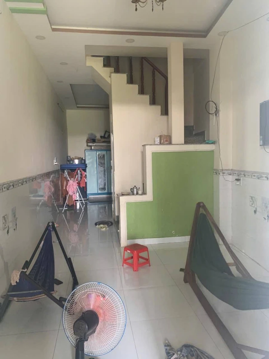Bán nhà 1 trệt 1 lầu 56m2 (4x14), 2PN, giá 750 triệu, ấp Trầm Lạc, Đức Hòa, Long An - Ảnh thu nhỏ 4