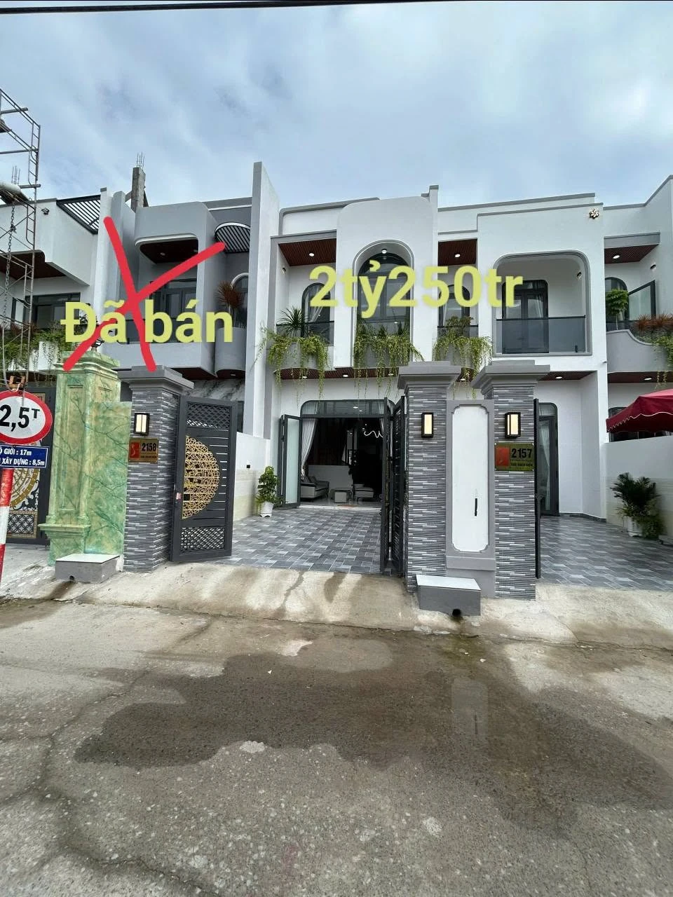 Bán nhà 3PN mặt tiền 104m² Long Khê, Long An, giá 2.25 tỷ - Ảnh 1