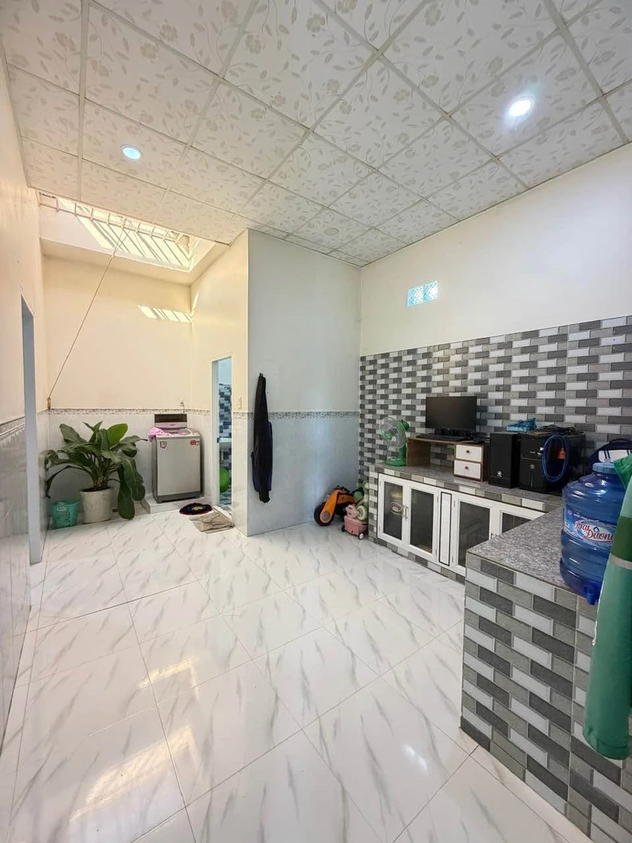 Bán nhà 120m² 2 phòng ngủ giá 1 tỷ 039 triệu Phan Thiết - Ảnh thu nhỏ 4