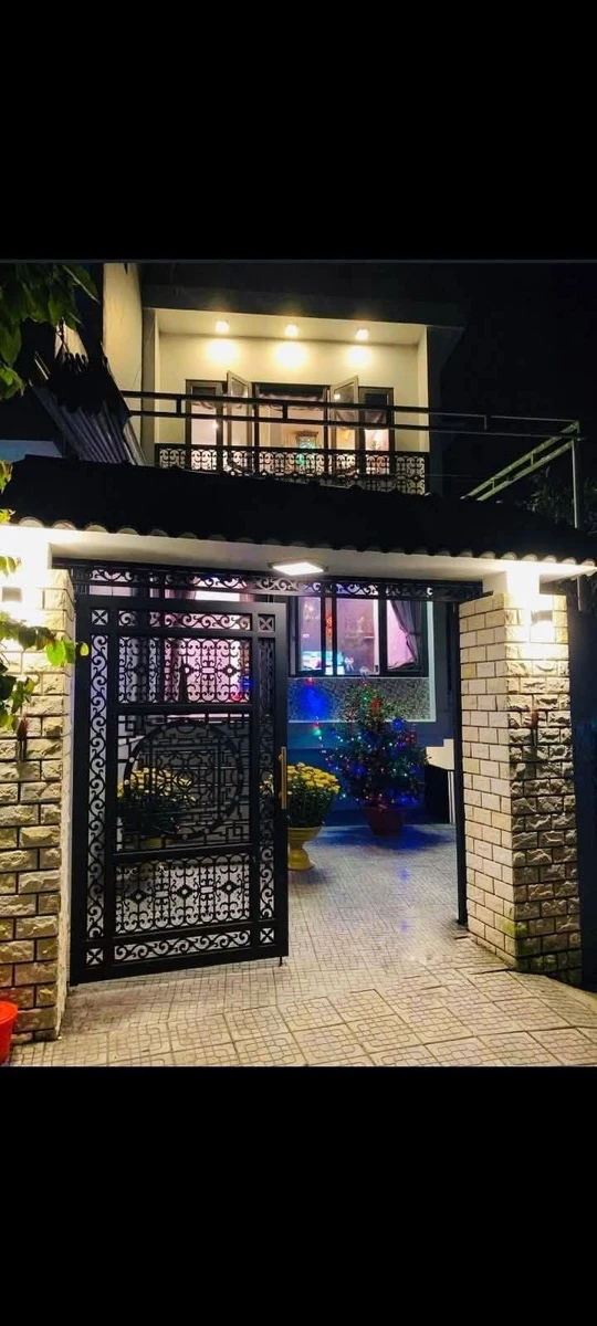 Bán nhà 3 tầng 160m² Thanh Hải Huế 3.2 tỷ - Ảnh 1