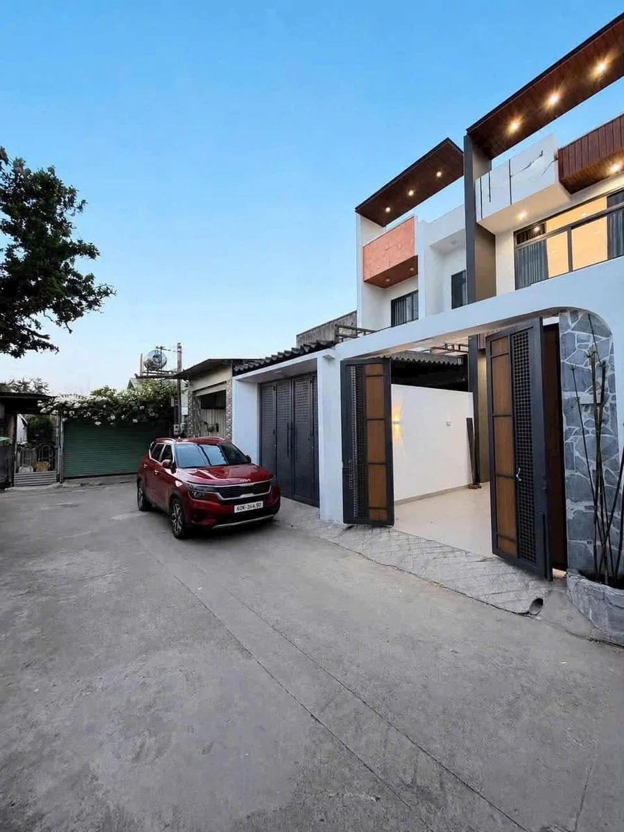 Bán nhà phố 3PN 140m2 gần Big C Tân Hiệp, Biên Hòa 4.65 tỷ - Ảnh 1