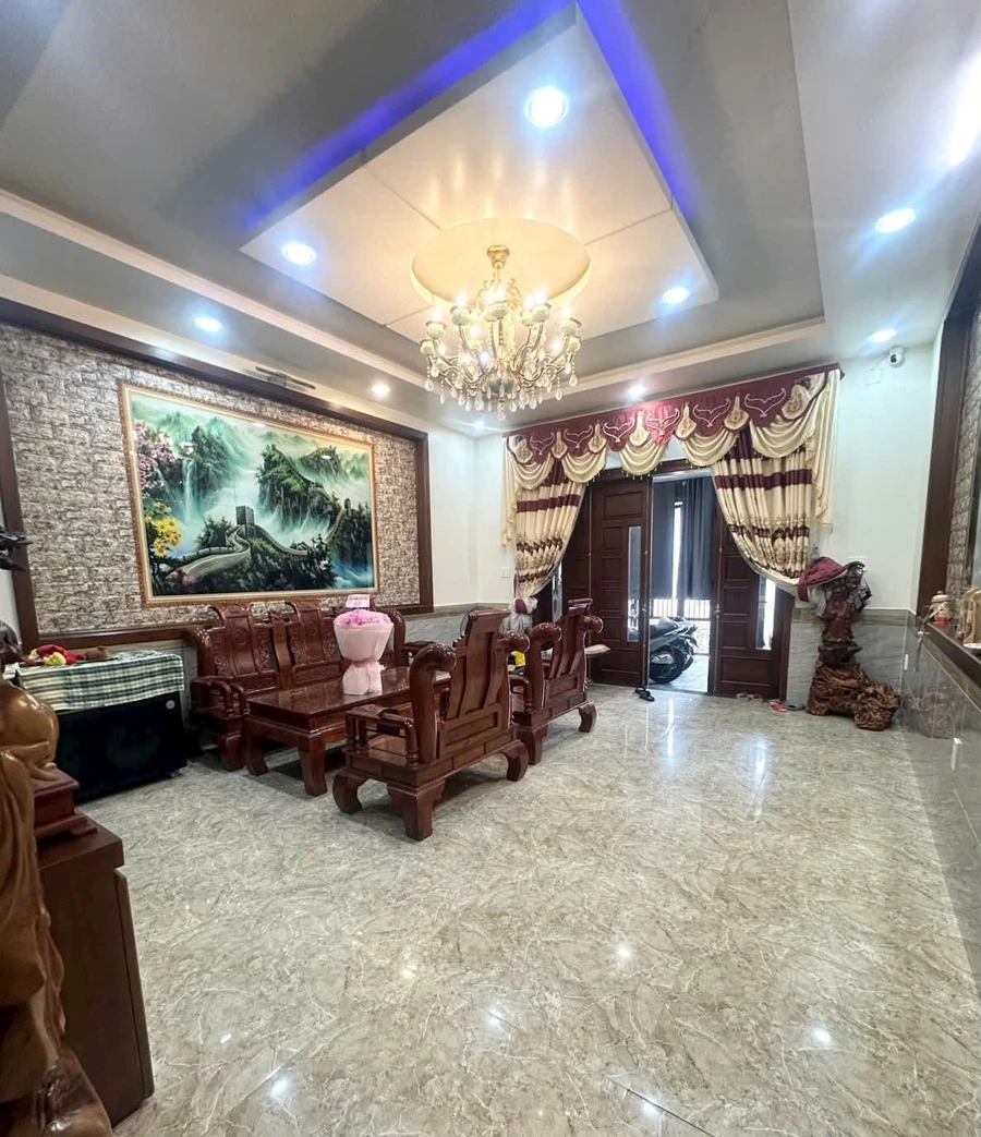 Bán nhà 3 tầng 142m² kiệt ô tô Nguyễn Lộ Trạch Huế 5 tỷ - Ảnh 1