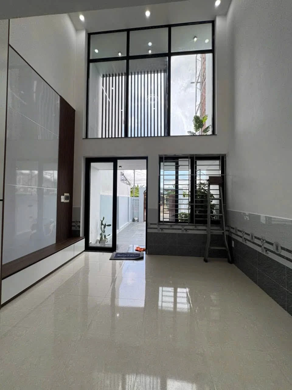 Bán nhà phố mặt tiền Hiệp An, 60m² Thủ Đức - Ảnh 1