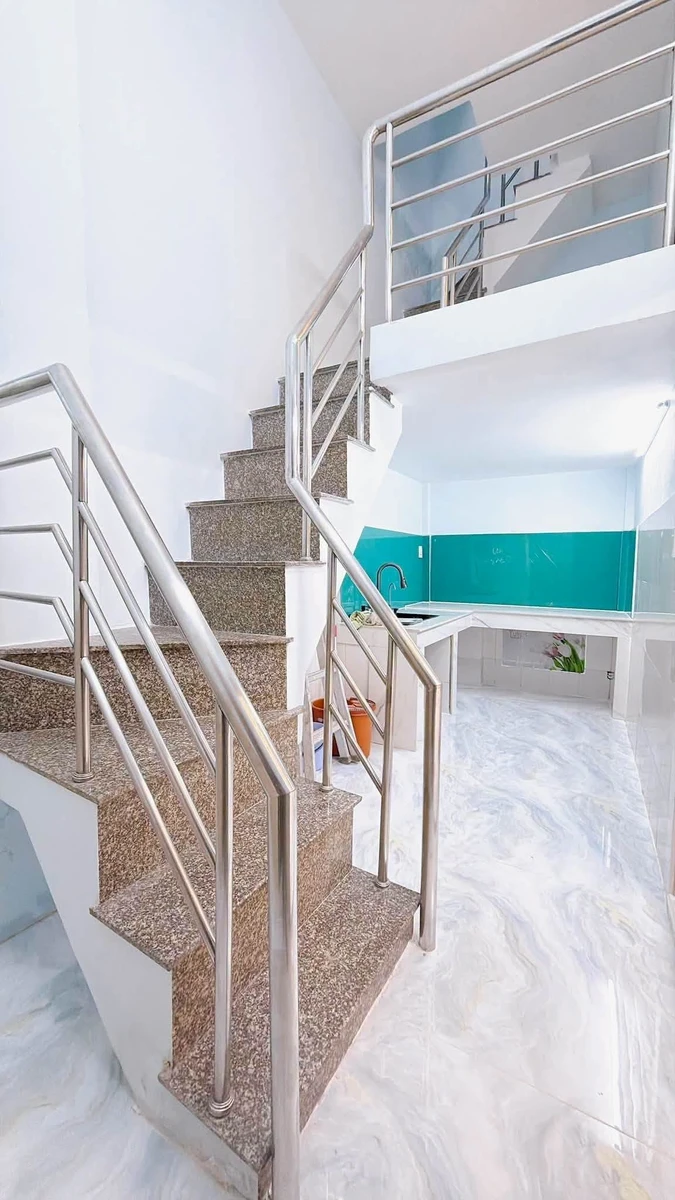Bán nhà hẻm 4m Đoàn Văn Bơ Quận 4, 38,9m², 4 tầng, 3PN, giá hơn 4 tỷ - Ảnh thu nhỏ 2