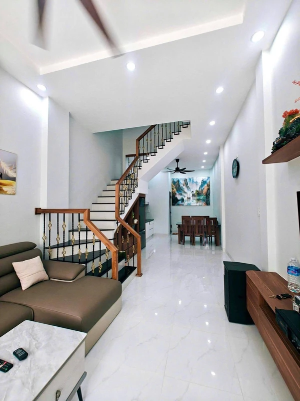 Bán nhà hẻm 3 tầng 40,6m² Quy Nhơn 4 tỷ 950 triệu
